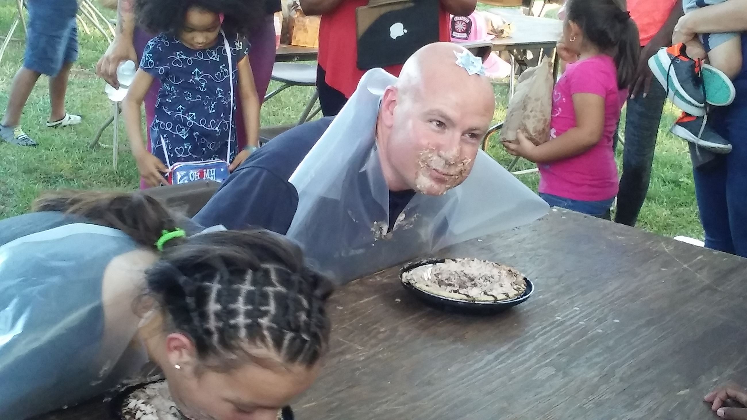 Golfview Village Pie Eating